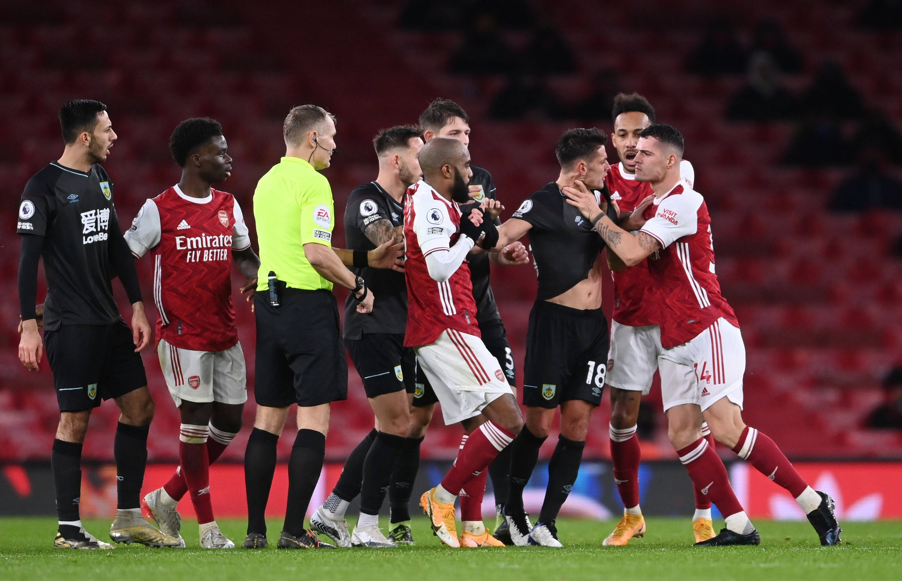 她不仅是游 她不仅是游